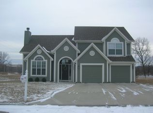 860 River Dr, Kansas City, KS 66111