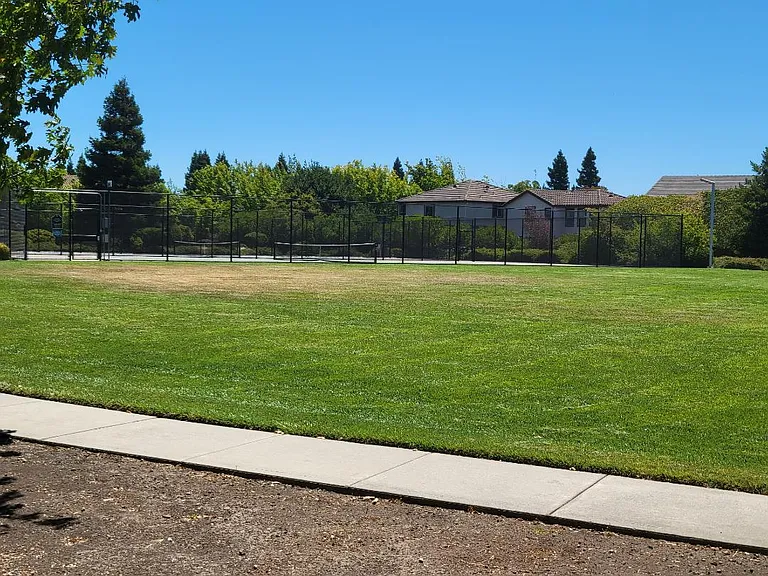 5154 Chabot Ct — Photo 10