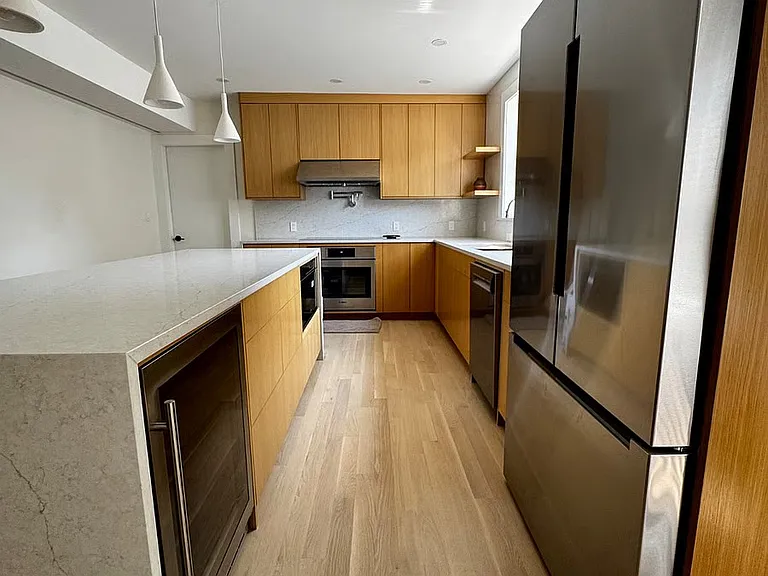 15 Lonsdale St #2 — Photo 3