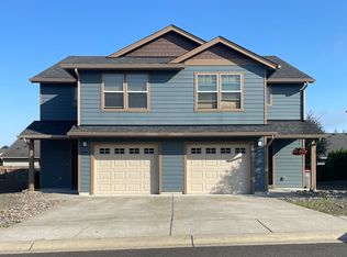 1009 SW Juniper Gardens Ln #A, Warrenton, OR