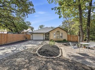 240 Cotton Dr, Mansfield, TX 76063