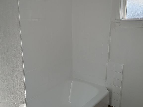 3rd image of 4926 Beck Ave #A