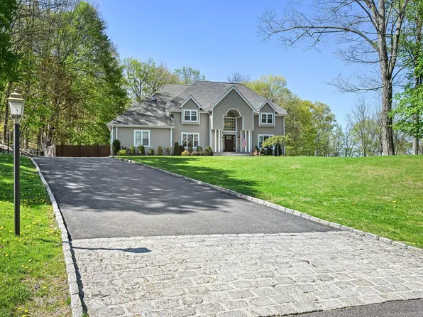 3 Pinegrove Drive, North Salem, NY 10560