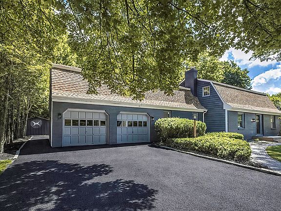 2nd image of 3711 Haskell Dr