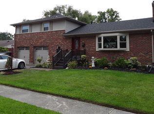 928 Rio Ln, Dayton, OH 45429