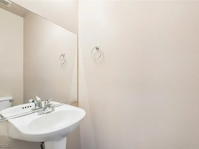 10471 Masons Creek St — Photo 14