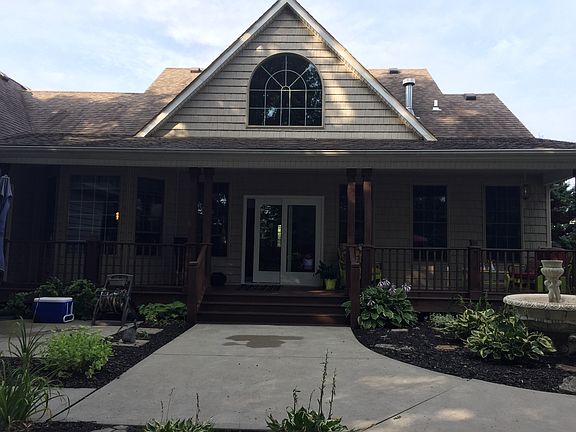 3rd image of 104 Black Canyon Dr