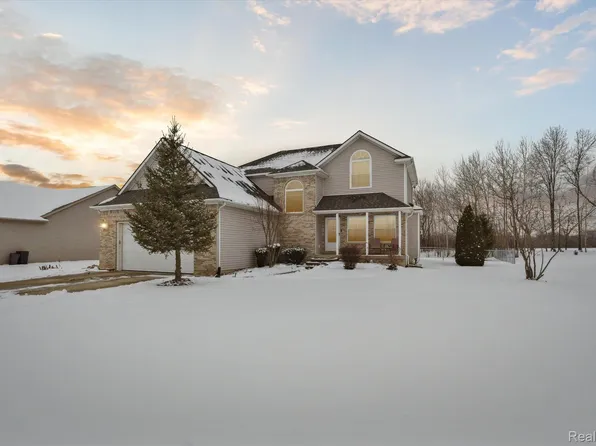 10167 Hunt Dr, Davison, MI 48423