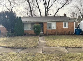 554 Shelly Ln, Chicago Heights, IL 60411