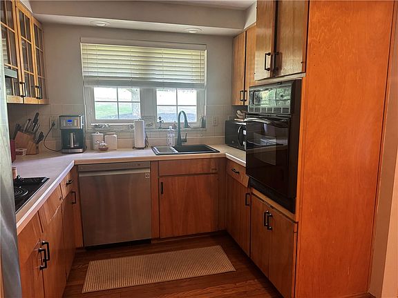 5th image of 257 Johnston Rd