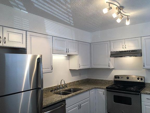3rd image of 1413 29th St APT D