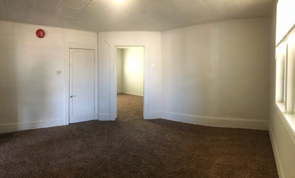 Building Photo - 1328 W Dean Ave #A