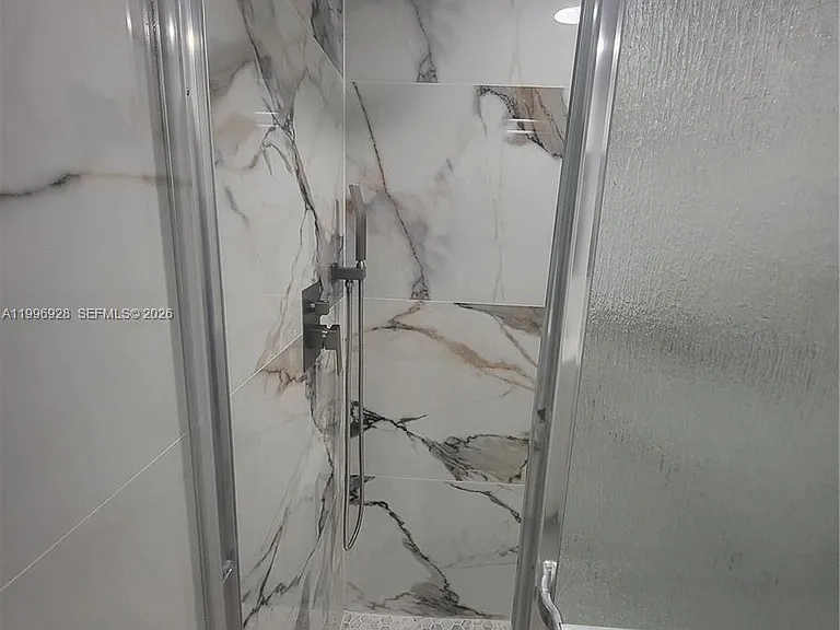 1275 W 35th St #29B — Photo 28