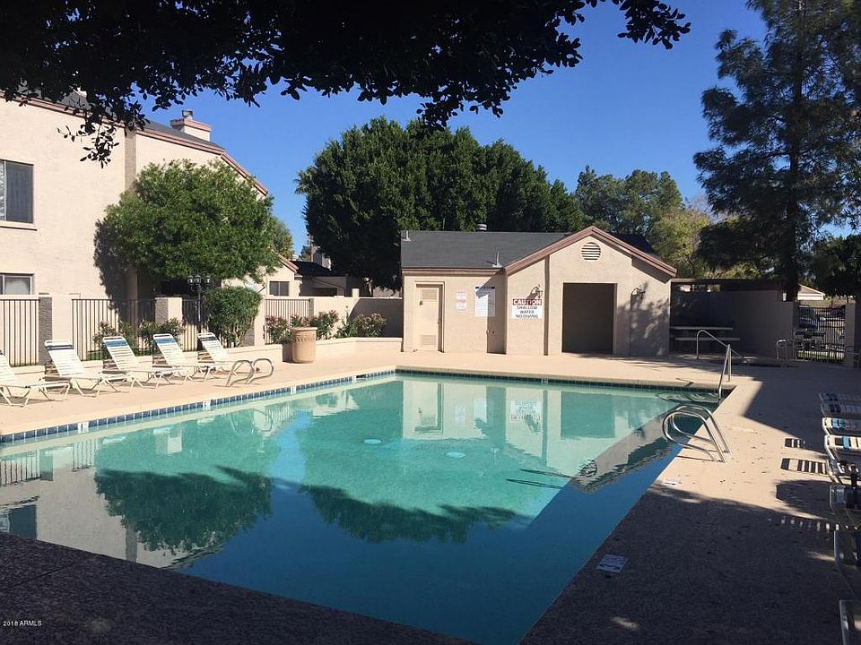 1st image of 16635 N 32nd Pl Unit 103