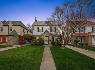 4815 212th St, Oakland Gardens, NY 11364