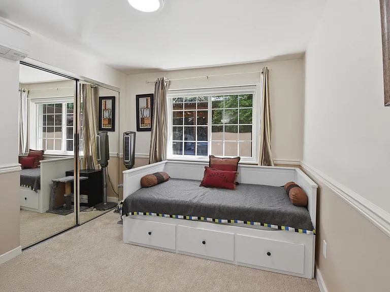 12704 Holmes Point Dr NE — Photo 16