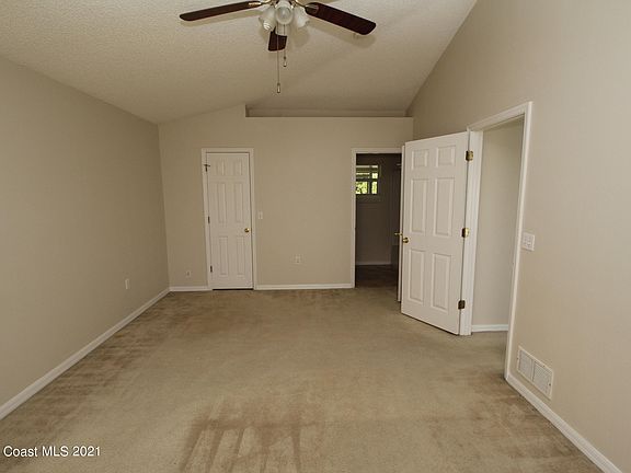 4th image of 1725 Holbrook Rd NW