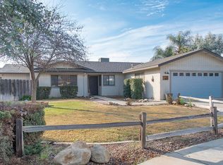 620 Moore Cir, Exeter, CA 93221