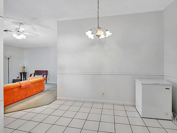 3rd image of 1077 SW 120th Ave