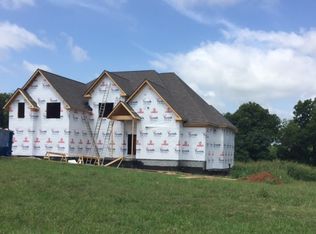 2111 Berry Patch Rd, Thompsons Station, TN 37179