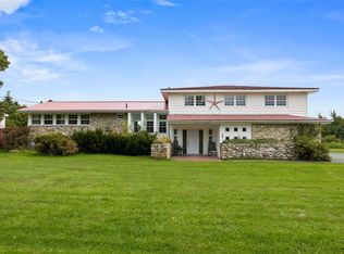 563 Main Rd, Saint John'S, NL A1S1E1