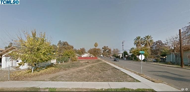 2nd image of 320 NW 1st Ave