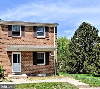 1 Valley Dr, Telford, PA, 18969