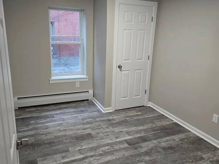 228-230 Maple Ave #3N — Photo 24