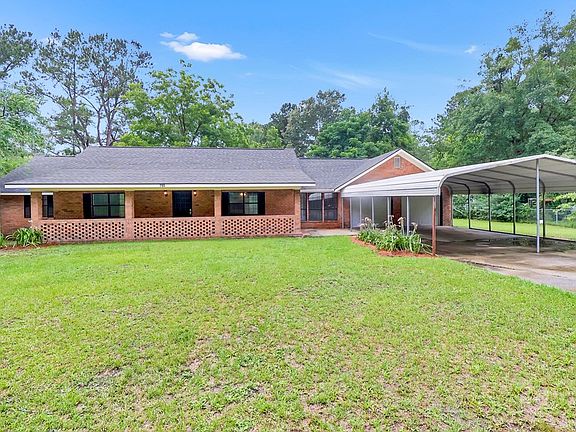 3rd image of 790 Lake Gale Dr