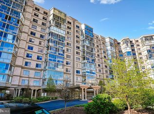 19375 Cypress Ridge Ter Unit 604, Lansdowne, VA