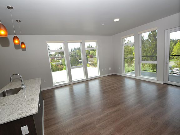 3rd image of 1085 103rd Ave NE #327