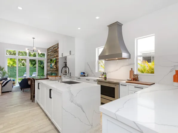 24 Grand Bay Estates Circle, Key Biscayne, FL 33149