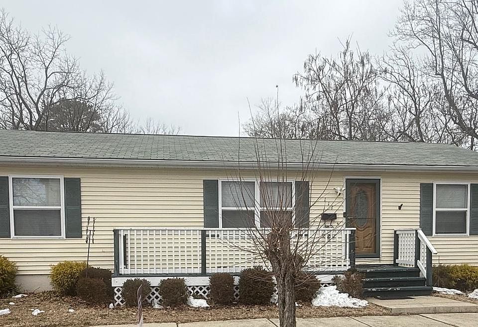 1st image of 111 Mulford Ave
