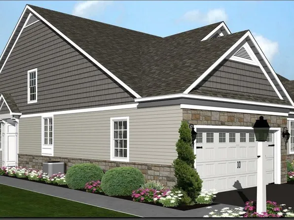 116 Copperstone Ct, Millersville, PA 17551