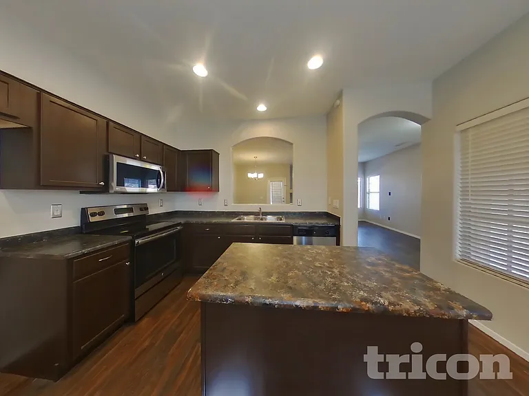 8418 W Sonora St — Photo 7
