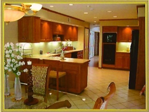 Spacious Eat-In Kitchen