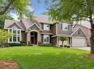 10607 Maple Blvd, Woodbury, MN 55129