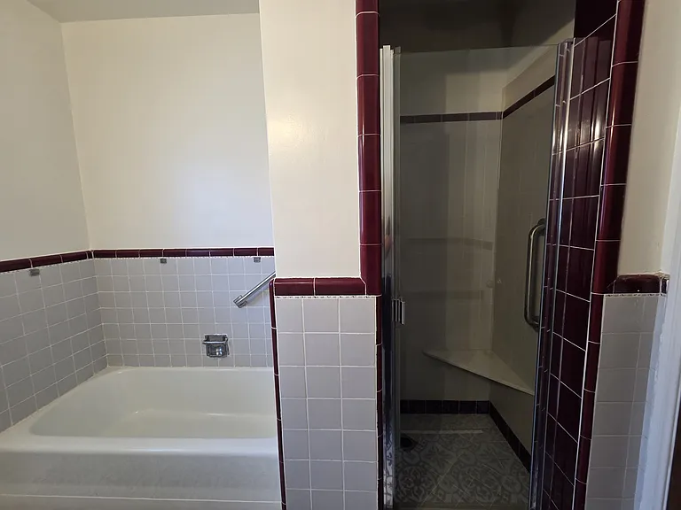 512 N Hayworth Ave #4 — Photo 8