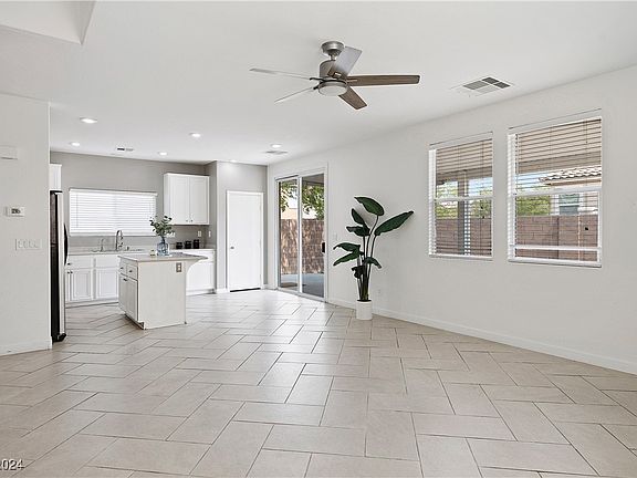 3rd image of 752 White Grotto St