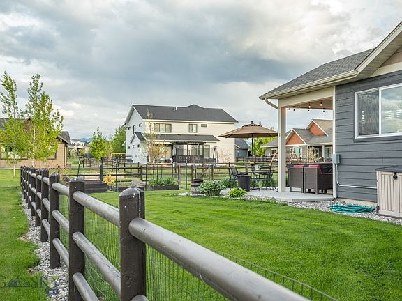 4th image of 238 Parklands Trl