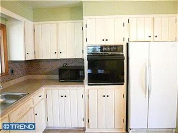 5th image of 88 Manhasset Trl