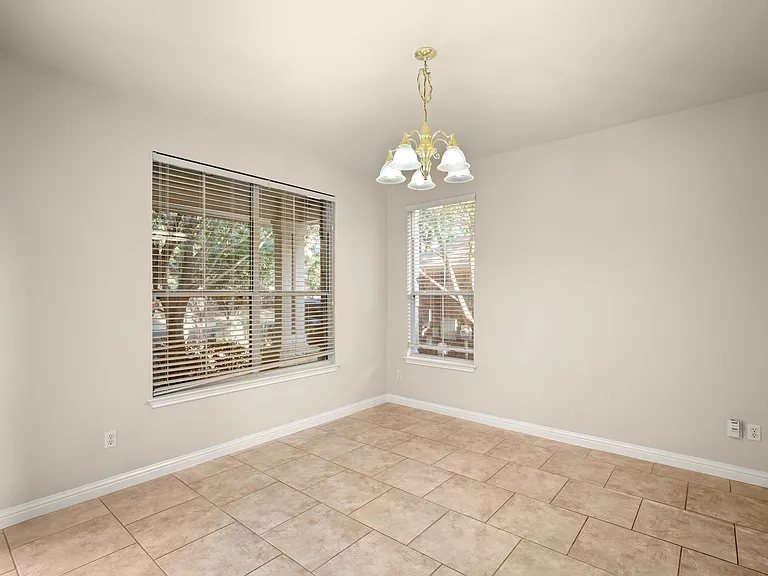 10105 Wind Cave Trl — Photo 9