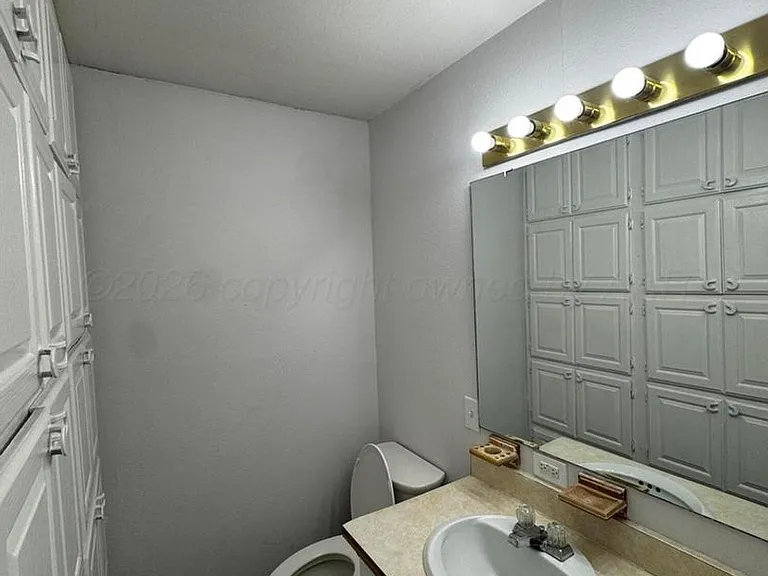 411 NE 13th Ave — Photo 9
