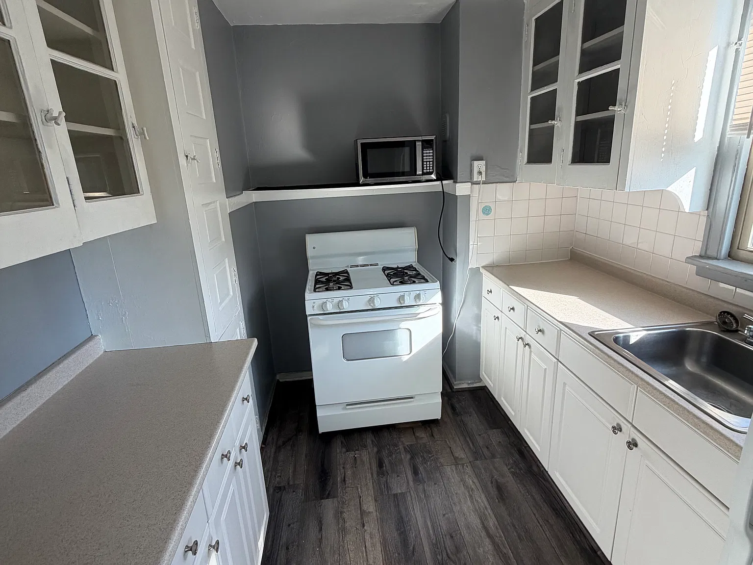 2 bed, 650 sqft, $1,250 — Photo 3