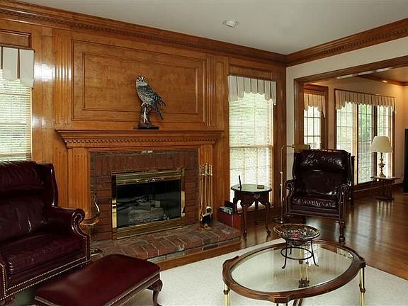3rd image of 4089 Palmetto Dr