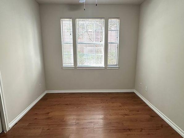 6804 N Capital Of Texas Hwy APT 212