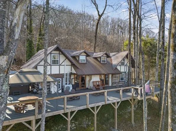 124 Mount Moriah Wayah Rd, Topton, NC 28781