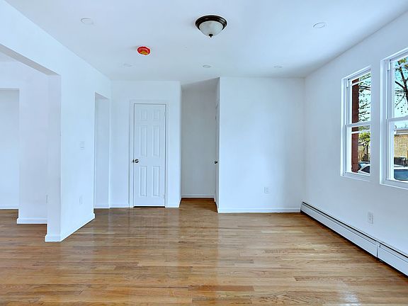 5th image of 853 E 232nd St