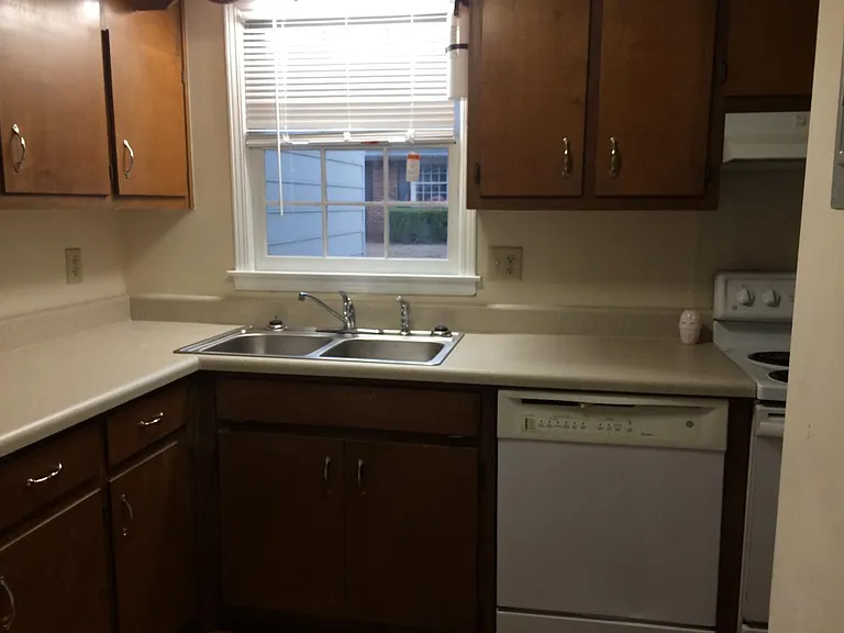 2220 Kings Gate Cir #A — Photo 16