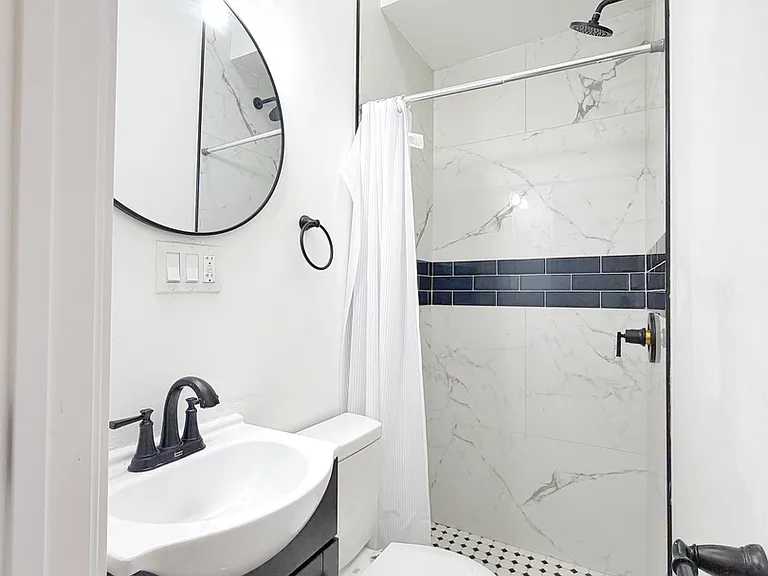 3316 W Flournoy St #1 — Photo 15